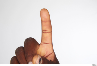 Kato Abimbo fingers index finger point finger 0002.jpg